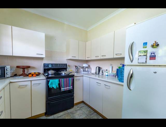 2 BEDROOM TOWNHOUSE FOR SALE IN AMBERFIELD